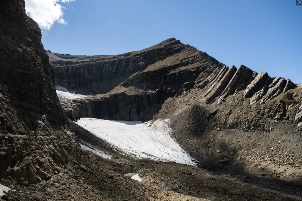 Photo Changement climatique - Suivis - Suivi des glacier - Glacier Taillon 2022 - Photo © CAZABET Lilian - Observatoire du Parc national des Pyrénées