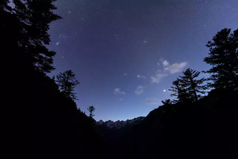 Ciel étoilé sur la vallée du Marcadau - L. NEDELEC - Parc national des Pyrénées